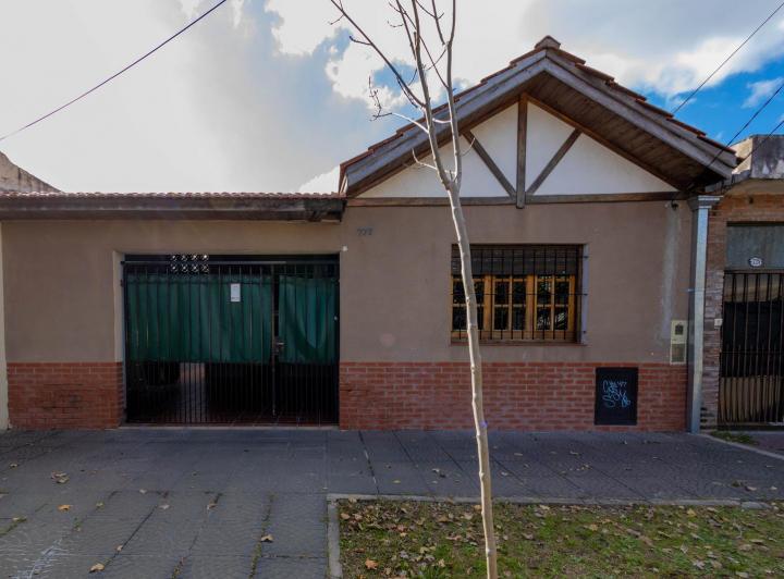 Casa · 111m² · 4 Ambientes · 1 Cochera