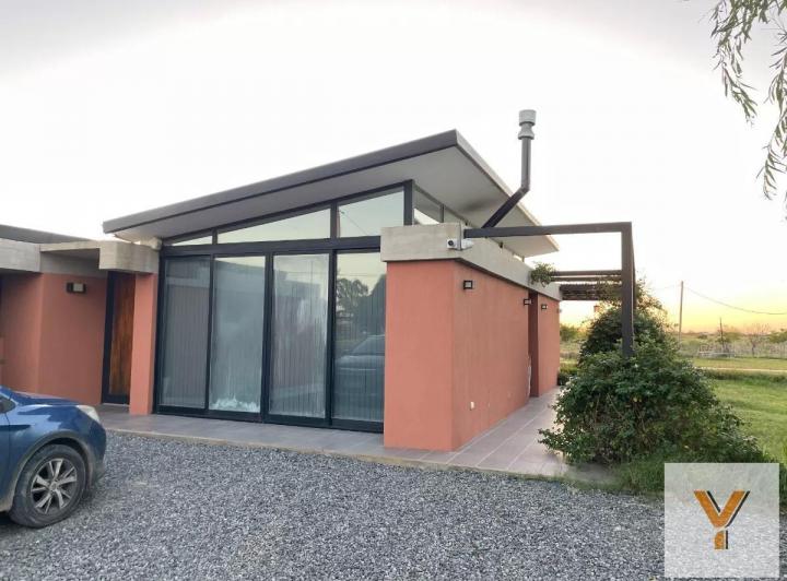 Casa · 145m² · 3 Ambientes · 2 Cocheras