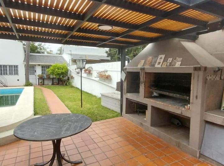 Casa · 170m² · 4 Ambientes · 1 Cochera