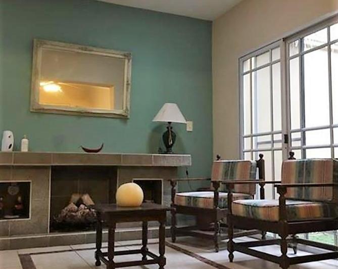 Casa · 160m² · 5 Ambientes · 1 Cochera