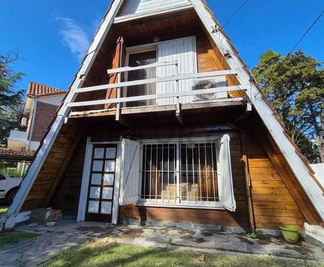 Casa · 76m² · 3 Ambientes · 2 Cocheras