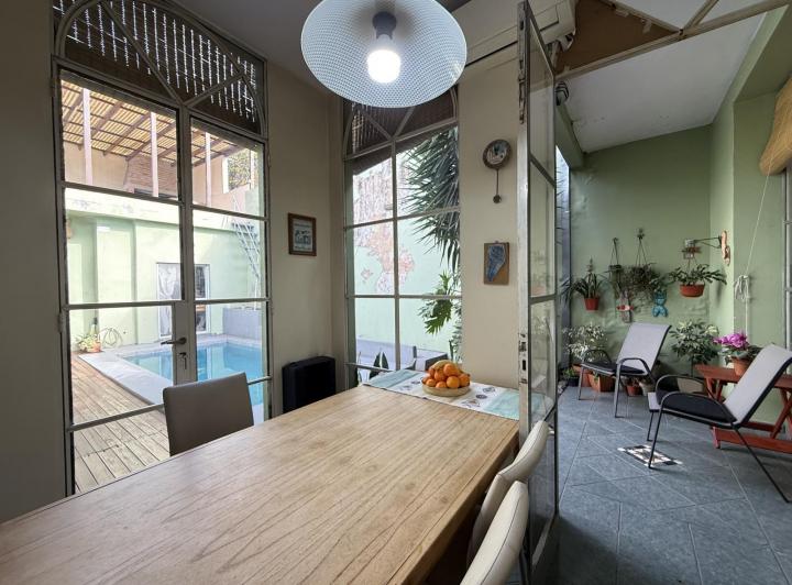 Casa · 207m² · 6 Ambientes · 1 Cochera