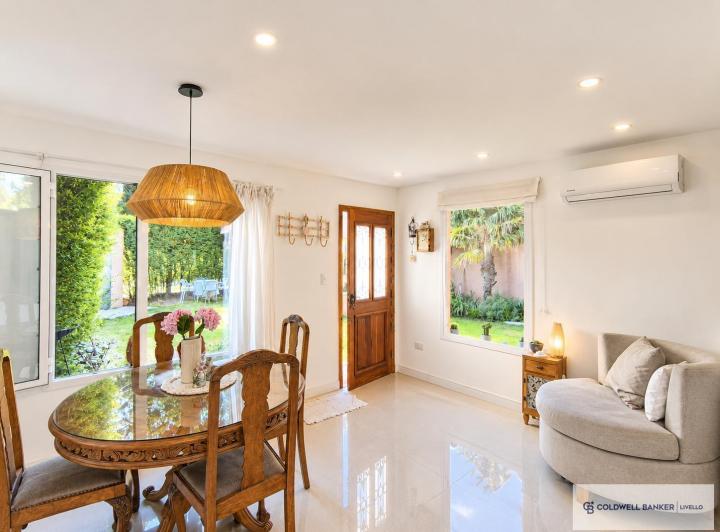 Casa · 175m² · 5 Ambientes · 4 Cocheras