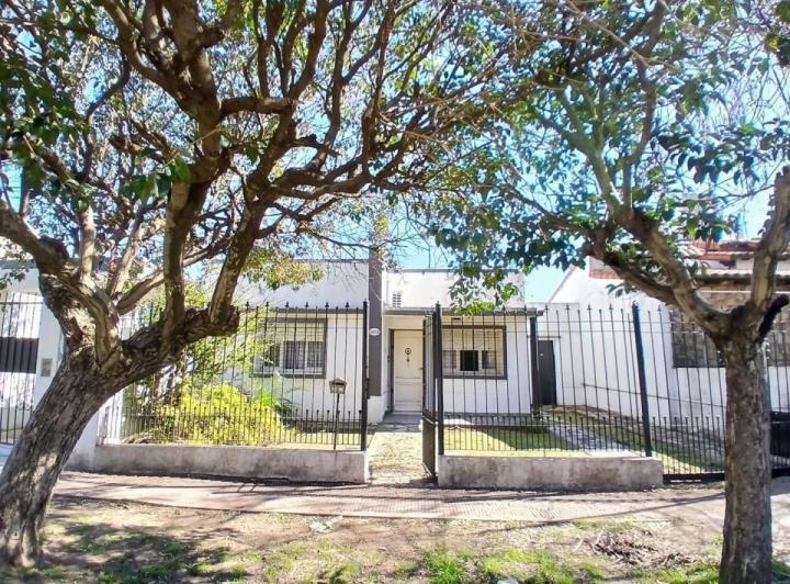 Casa · 118m² · 3 Ambientes · 1 Cochera