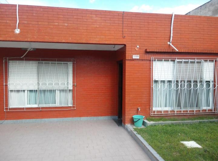 Casa · 10m² · 3 Ambientes · 2 Cocheras
