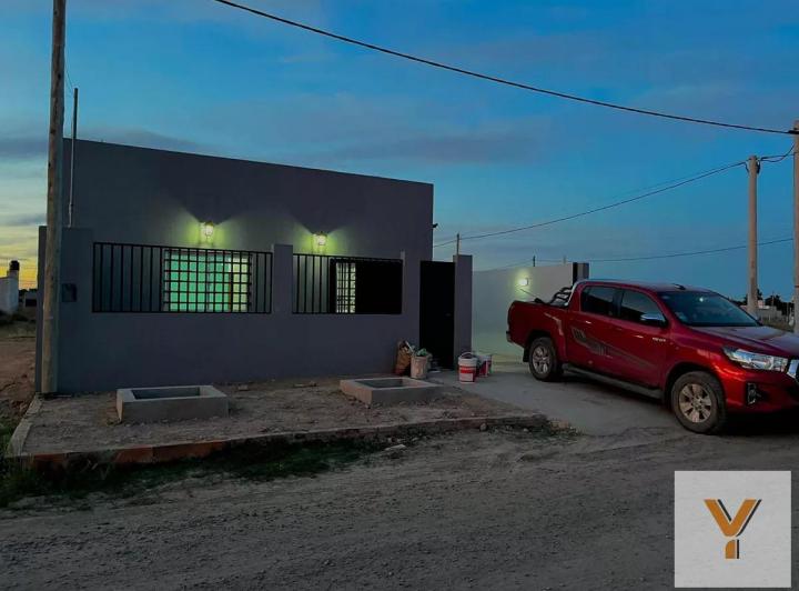 Casa · 150m² · 4 Ambientes · 2 Cocheras