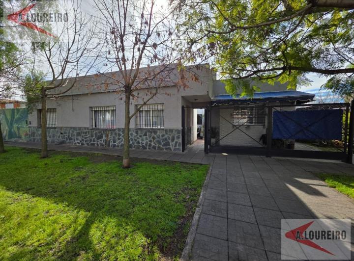 Casa · 127m² · 4 Ambientes · 2 Cocheras