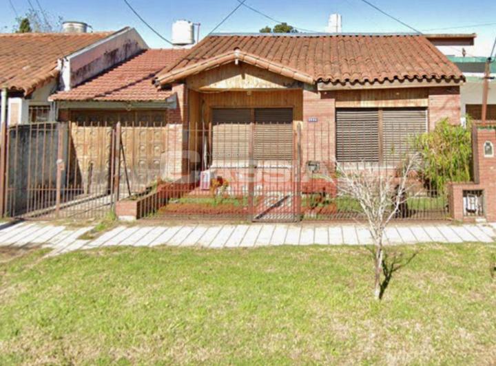 Casa · 160m² · 4 Ambientes · 2 Cocheras