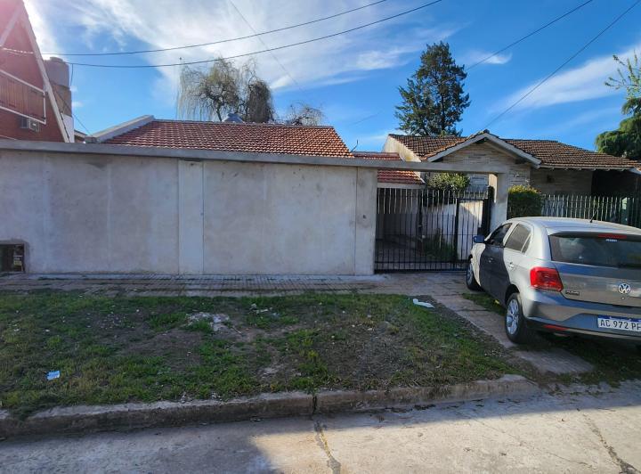 Casa · 80m² · 3 Ambientes · 1 Cochera