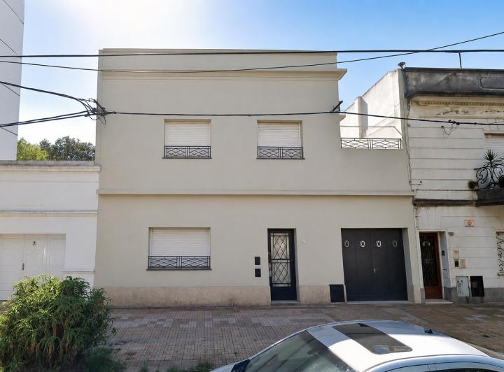 Casa · 200m² · 5 Ambientes