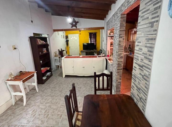 Casa · 90m² · 4 Ambientes · 1 Cochera