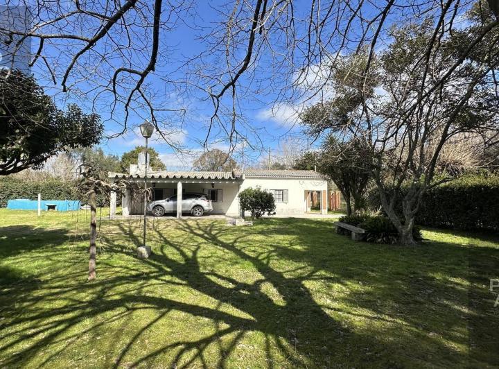 Casa · 105m² · 5 Ambientes · 4 Cocheras