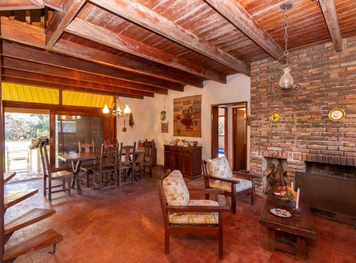 Casa · 200m² · 4 Ambientes