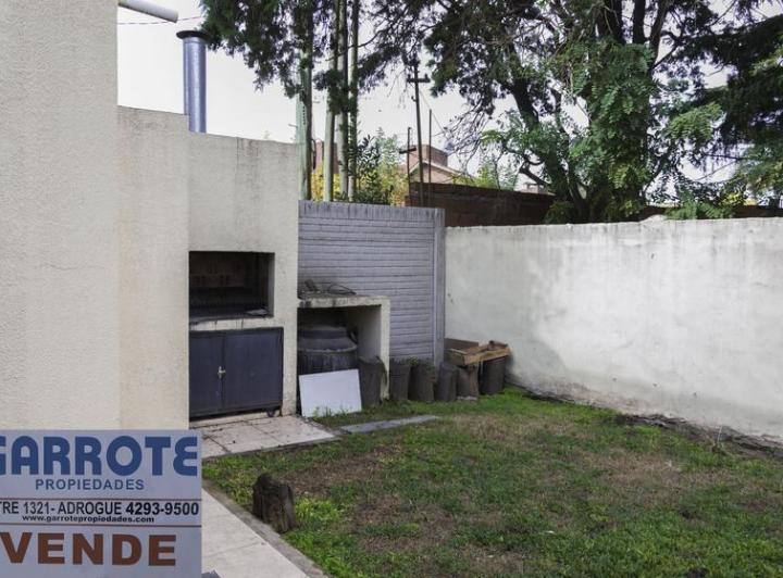 Casa · 80m² · 3 Ambientes · 1 Cochera