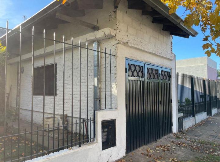 Casa · 90m² · 3 Ambientes · 1 Cochera