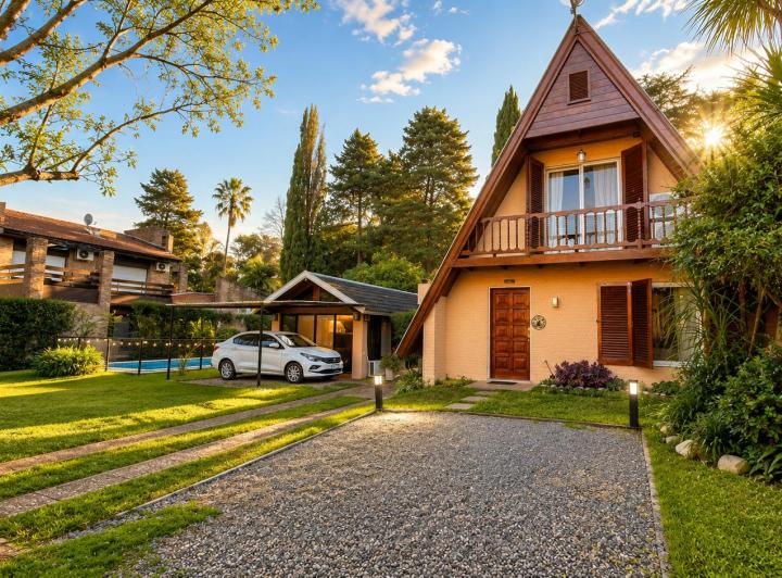 Casa · 122m² · 4 Ambientes · 2 Cocheras