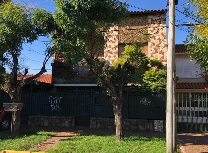 Casa · 198m² · 4 Ambientes · 1 Cochera