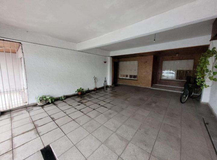 Casa · 374ha · 3 Ambientes · 2 Cocheras