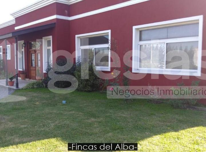 Casa · 280m² · 6 Ambientes · 2 Cocheras