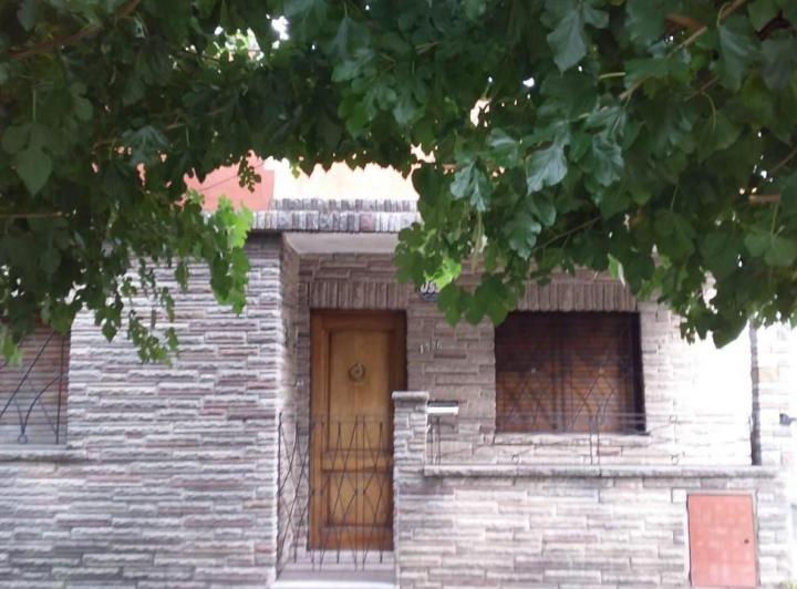 Casa · 102m² · 4 Ambientes · 1 Cochera