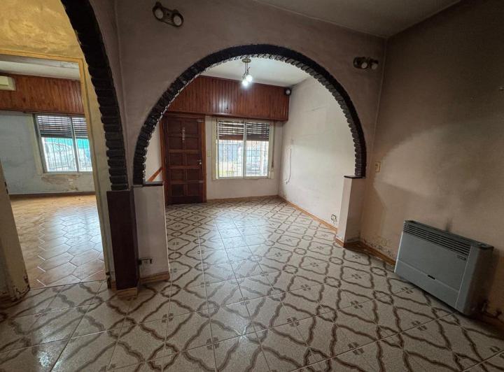 Casa · 136m² · 4 Ambientes · 2 Cocheras