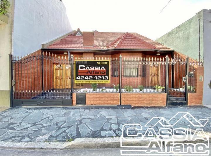 Casa · 170m² · 4 Ambientes · 2 Cocheras