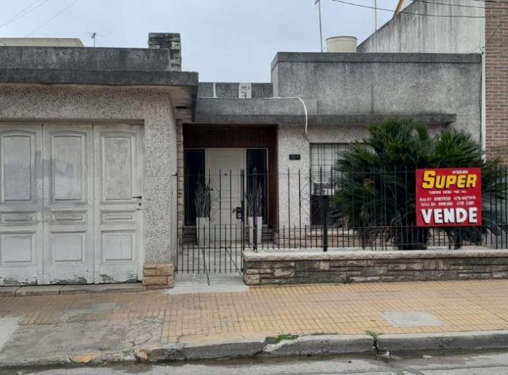 Casa · 80m² · 3 Ambientes · 1 Cochera