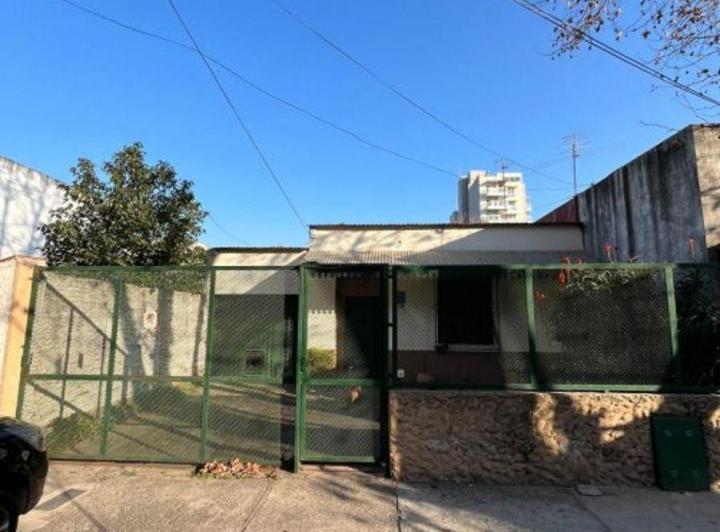 Casa · 140m² · 5 Ambientes · 3 Cocheras