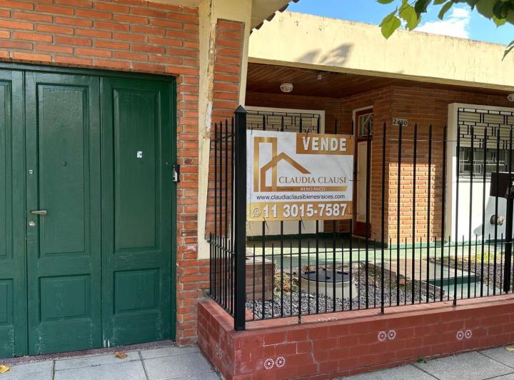 Casa · 300m² · 3 Ambientes · 2 Cocheras