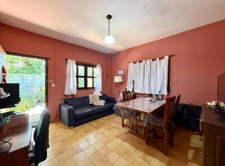 Casa · 80m² · 2 Ambientes · 1 Cochera