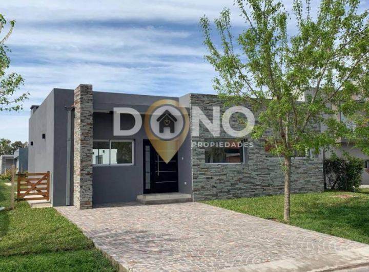 Casa · 170m² · 4 Ambientes · 2 Cocheras