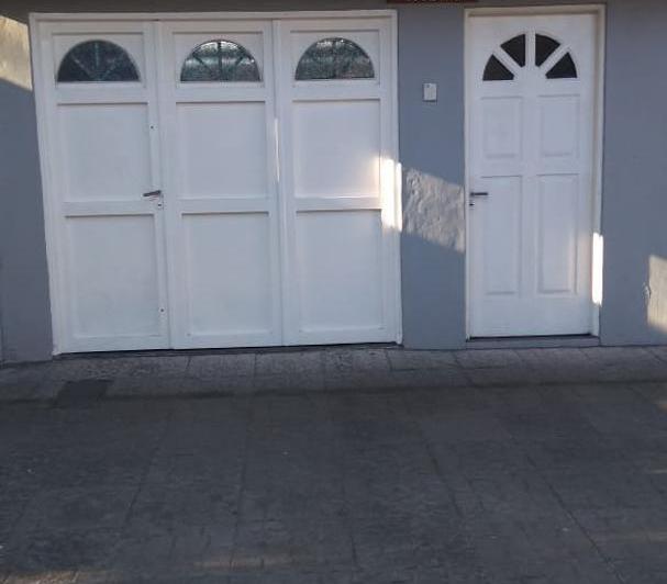 Casa · 120m² · 4 Ambientes · 6 Cocheras