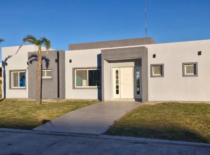 Casa · 147m² · 4 Ambientes · 1 Cochera