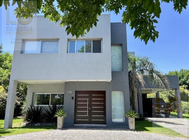 Casa · 311m² · 5 Ambientes · 3 Cocheras