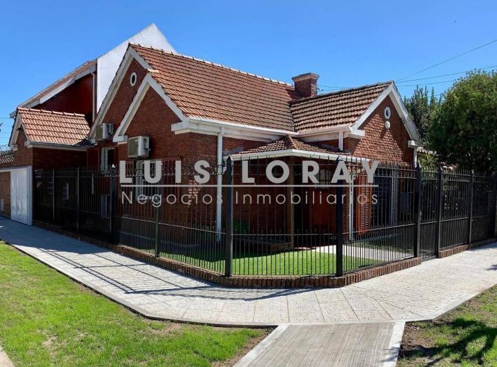 Casa · 100m² · 4 Ambientes · 1 Cochera