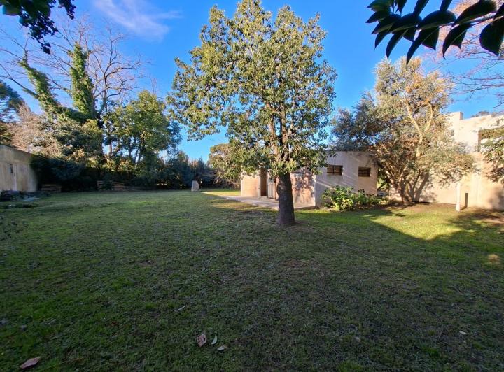 Casa · 42m² · 2 Ambientes · 3 Cocheras