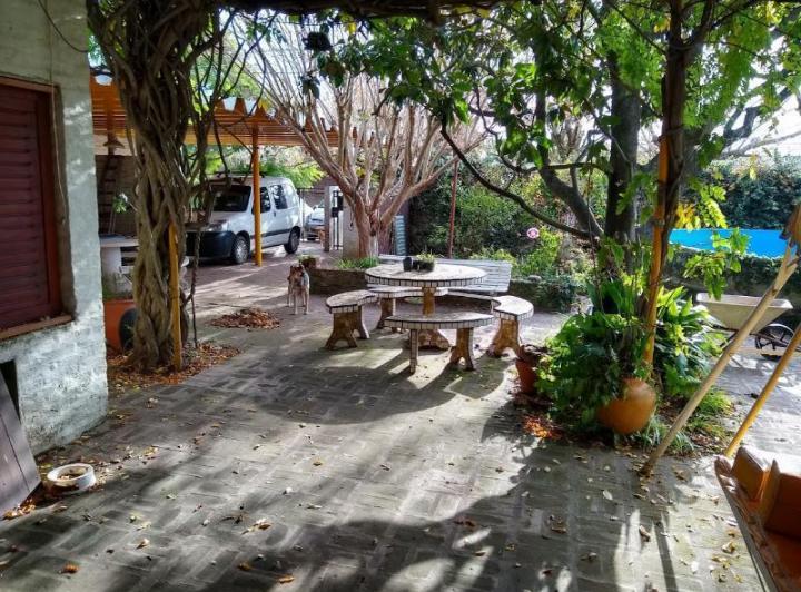 Casa · 260m² · 3 Dormitorios · 2 Cocheras