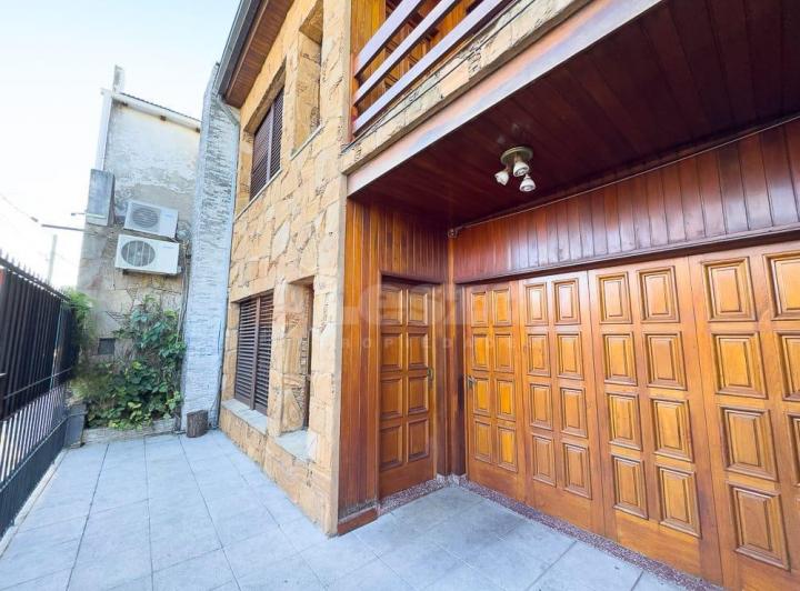 Casa · 204m² · 4 Ambientes · 3 Cocheras