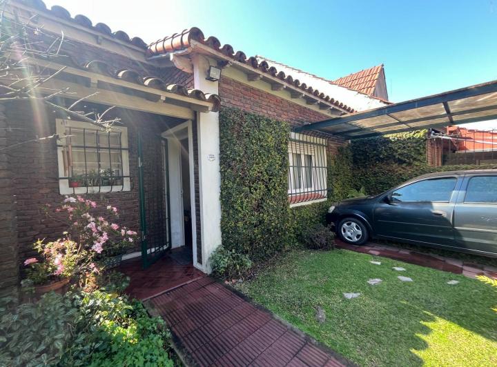 Casa · 108m² · 3 Ambientes · 1 Cochera