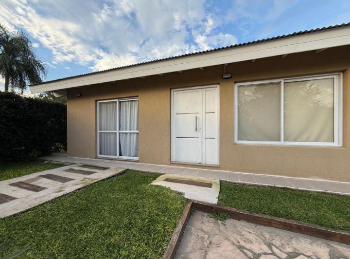 Casa · 80m² · 3 Ambientes · 2 Cocheras