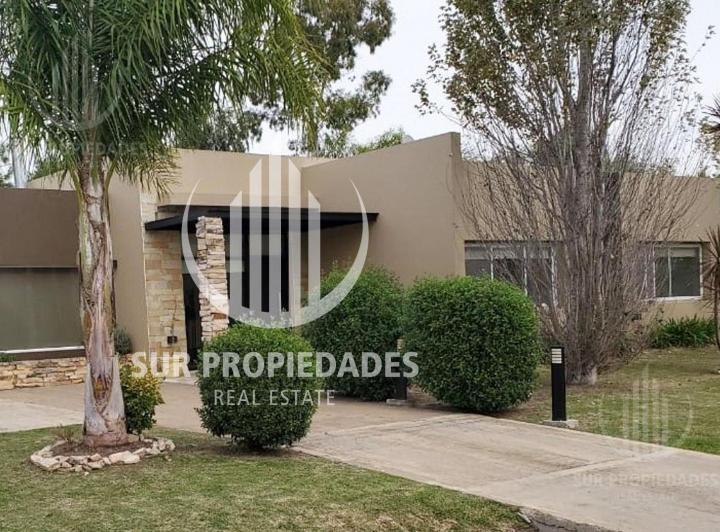 Casa · 190m² · 4 Ambientes · 2 Cocheras