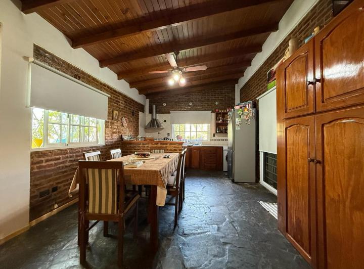 Casa · 83m² · 3 Ambientes · 1 Cochera