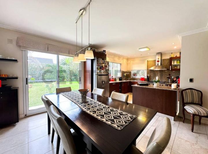 Casa · 267m² · 5 Ambientes