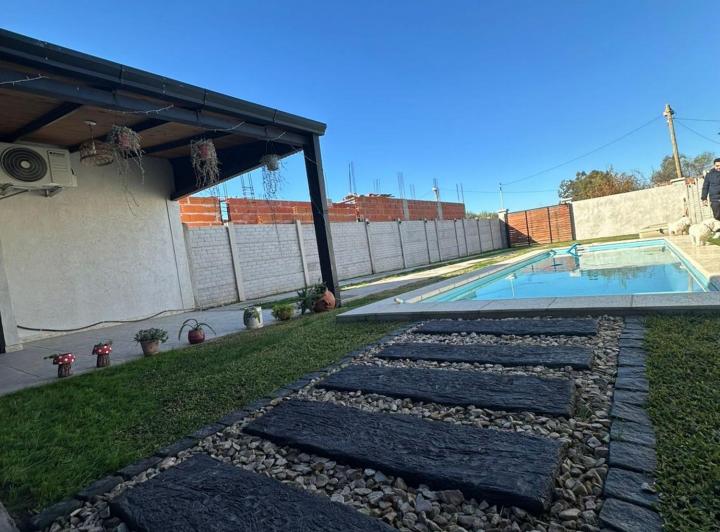 Casa · 70m² · 4 Ambientes · 1 Cochera