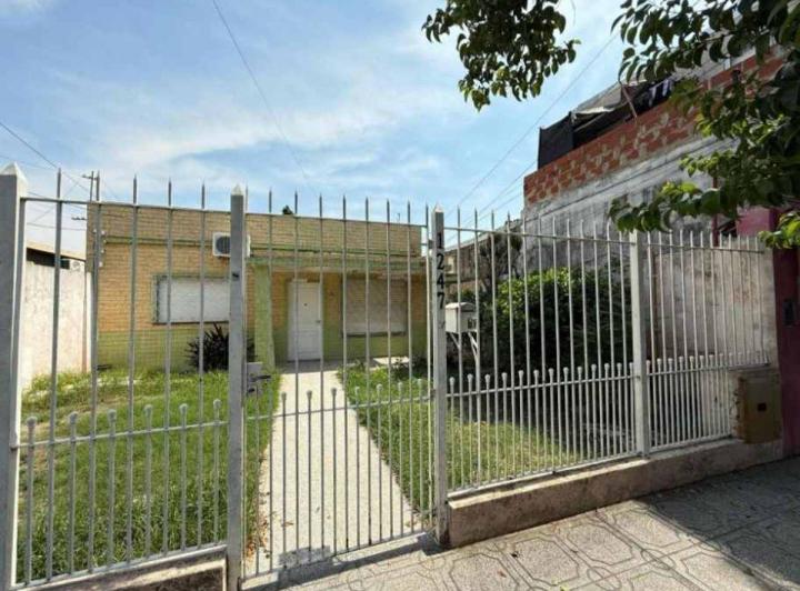 Casa · 106m² · 3 Ambientes · 1 Cochera