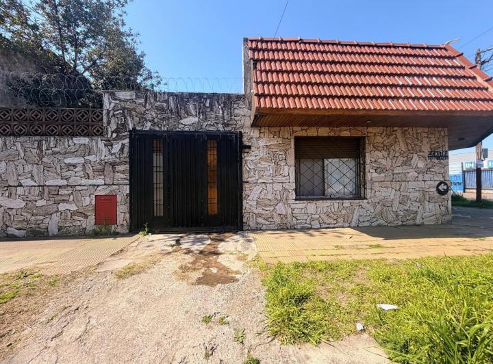 Casa · 81m² · 3 Ambientes · 1 Cochera