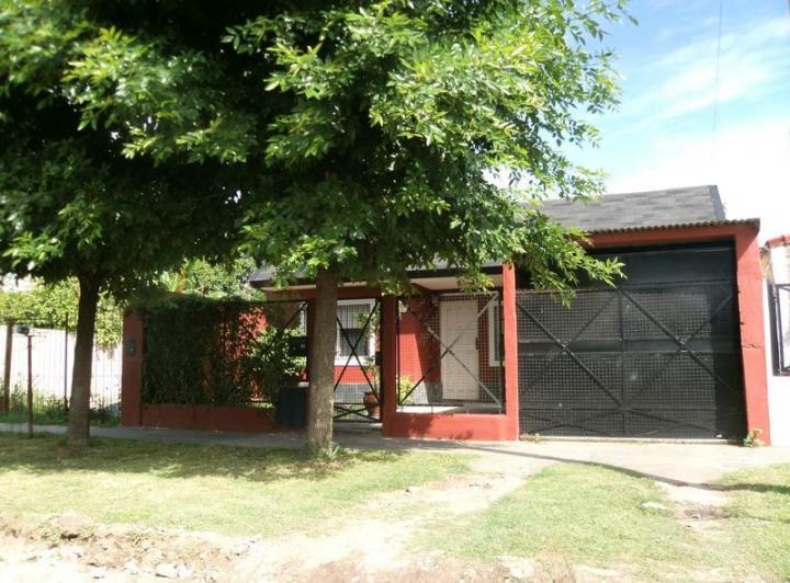 Casa · 200m² · 7 Ambientes · 2 Cocheras