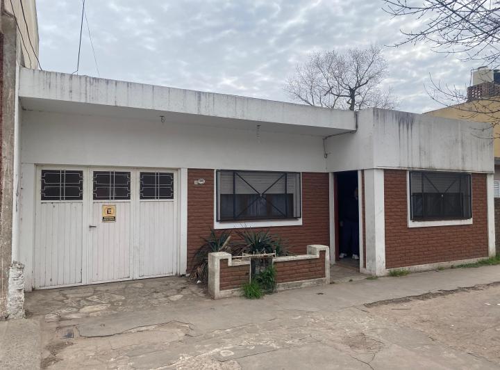 Casa · 110m² · 3 Ambientes · 1 Cochera