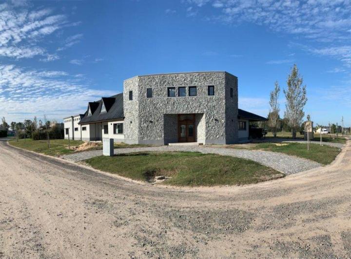 Casa · 277m² · 5 Ambientes · 2 Cocheras