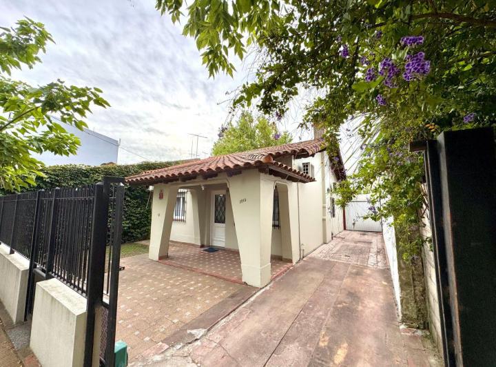 Casa · 130m² · 5 Ambientes · 2 Cocheras